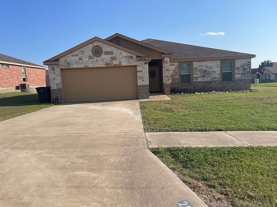 1st image of 2804 Hector Dr