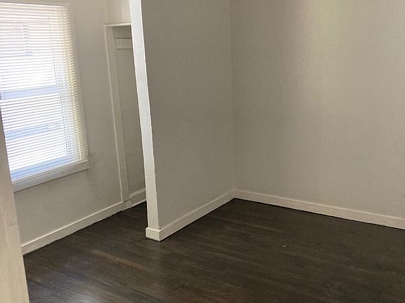 3rd image of 5626 Brooklyn Ave