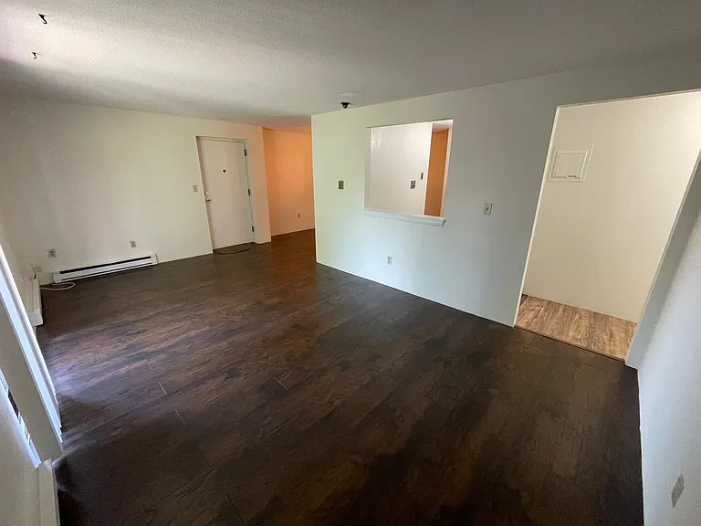 491 W Central St #B11 — Photo 4