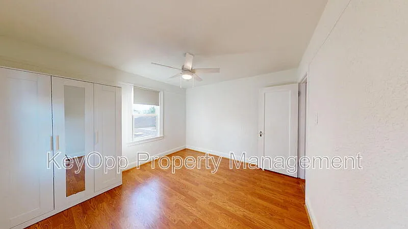 2 bed, 1.0 bath, $3,200 — Photo 4