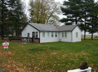 5052 N London Rd, Fairland, IN 46126