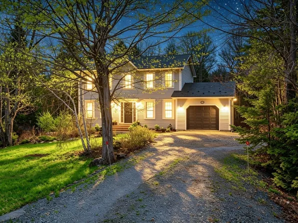 127 Royal Dornoch Dr, Hammonds Plains, NS B4B 1X4