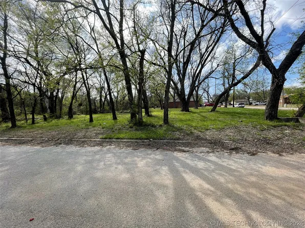 620 2nd Ave NE, Ardmore, OK 73401