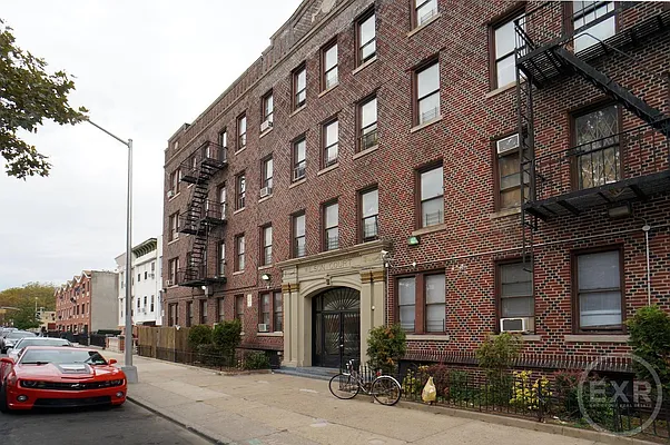 Rented by EXR | media 2