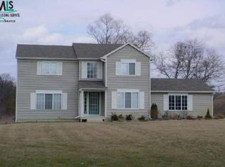 1502 N Seymour Lake Rd, Oxford, MI 48371