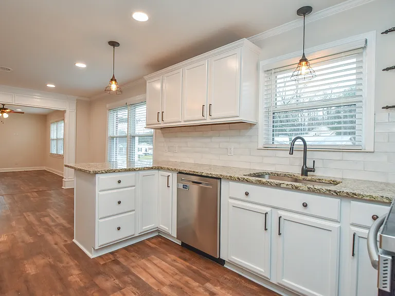 2018 Townview Dr — Photo 5