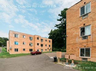 283 Moon Clinton Rd APT 11B, Moon Township, PA 15108