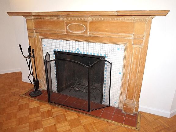5th image of 235 W 75th St APT 2S