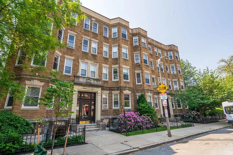 120-124 Peterborough Street