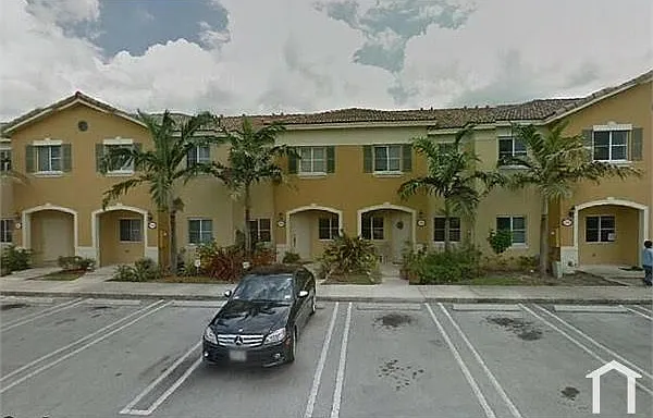 2 bed, 1161 sqft, $1,800 — Photo 1