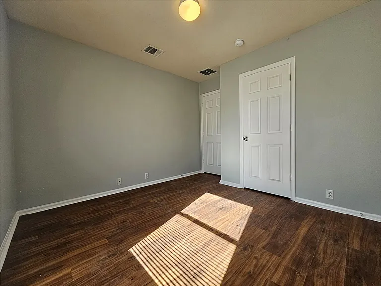 580 Hometown Pkwy — Photo 26