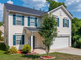 8416 Larkmead Forest Dr, Charlotte, NC 28269
