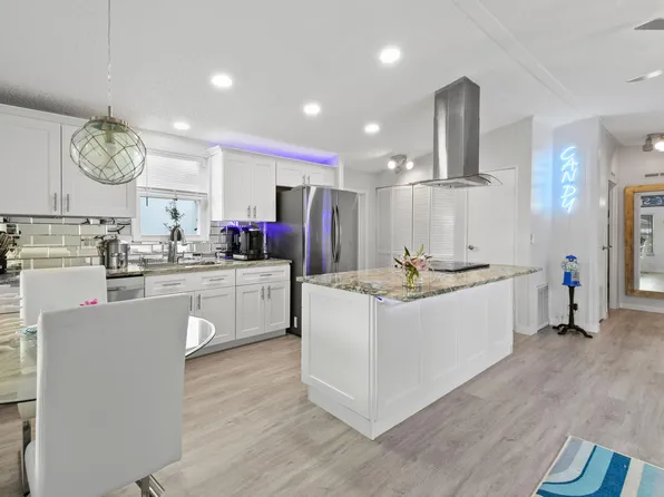 24 E View Street, Lantana, FL 33462