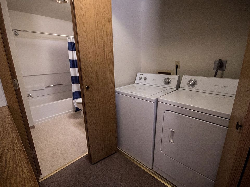 Birchwood Homes Apartments - Laundry