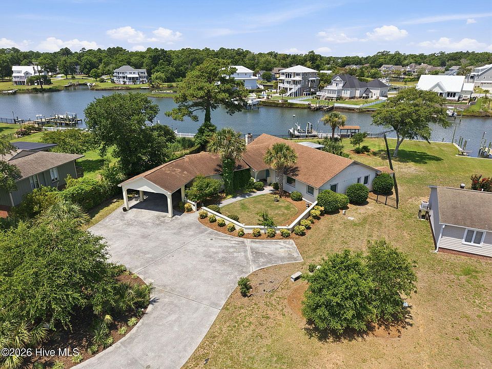 1st image of 220 Club Point Drive