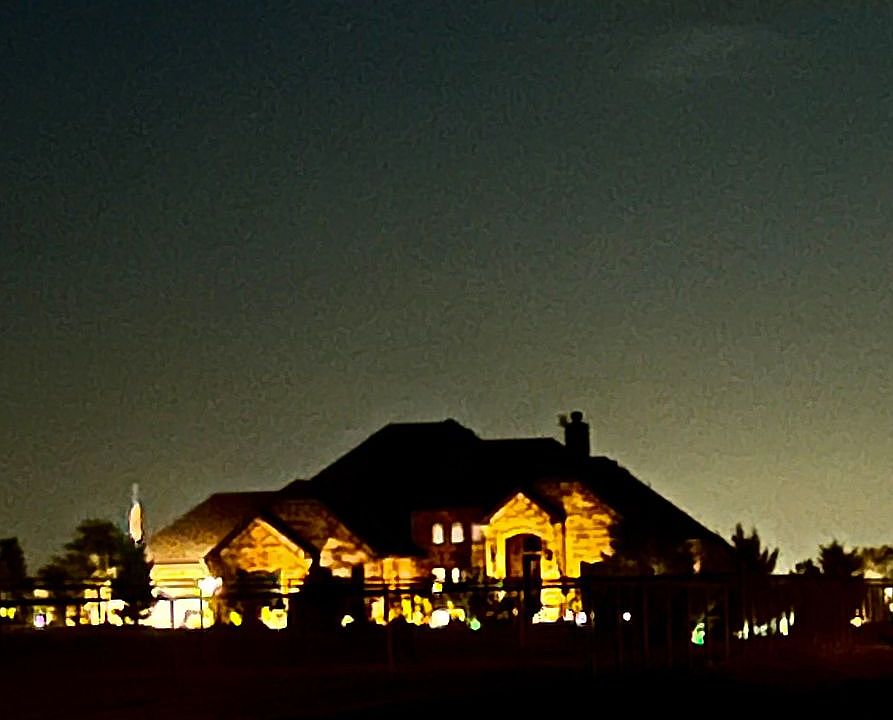 Beautiful country home! 