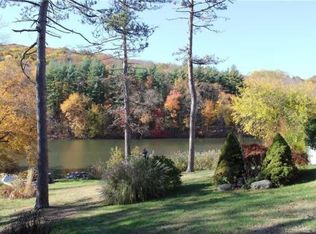 19 Tarrywile Lake Rd, Danbury, CT 06810