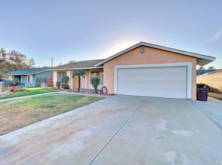 10870 Miami Ave, Bloomington, CA 92316