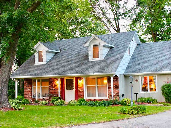 3rd image of 2232 Lakeland Ln