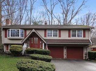 54 Saint Moritz Cir, Willington, CT 06279