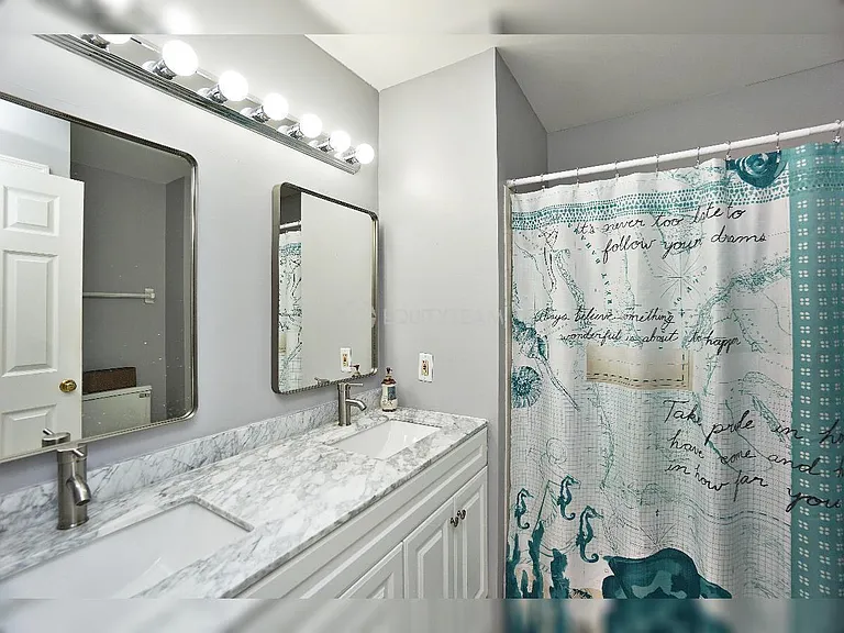 6275 Hummingbird Dr — Photo 24