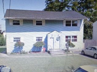 70 Calvert Ave, West Babylon, NY 11704