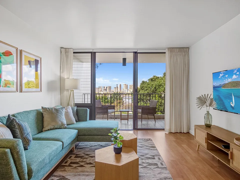 3138 Waialae Ave #414