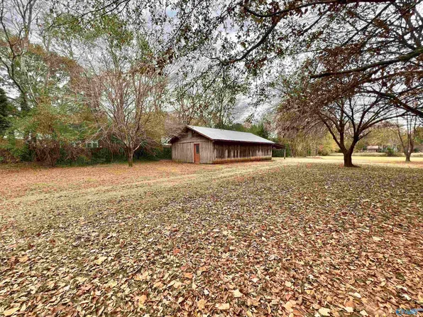 114 Simms St, Moulton, AL 35650