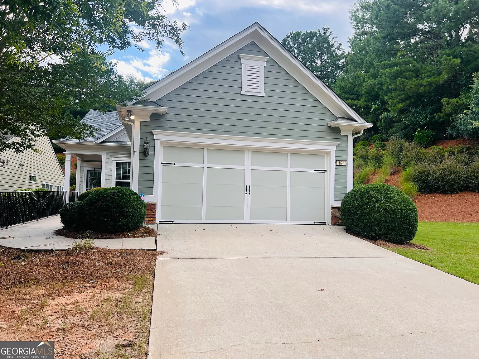 2 bed, 2.0 bath, 1138 sqft, $2,300 — Photo 1