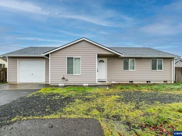 1053 Kees St, Lebanon, OR 97355