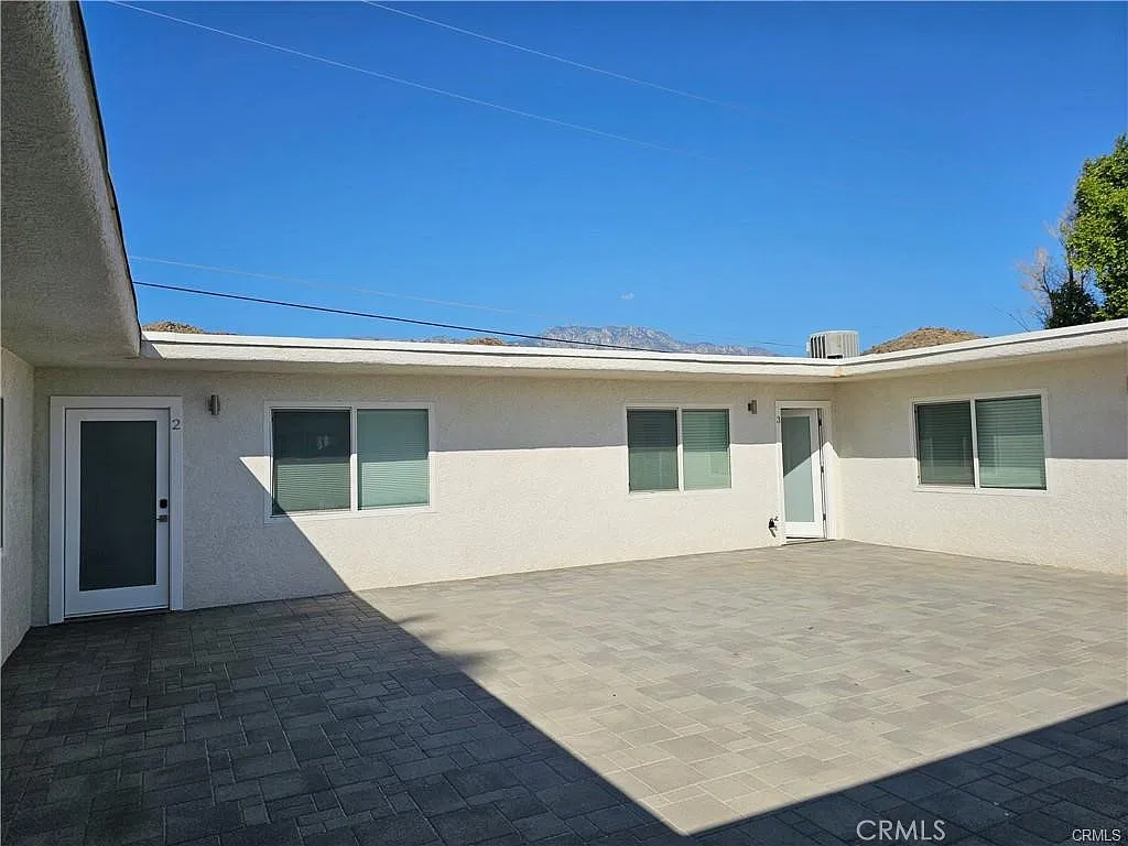 2 bed, 851 sqft, $2,200 — Photo 2