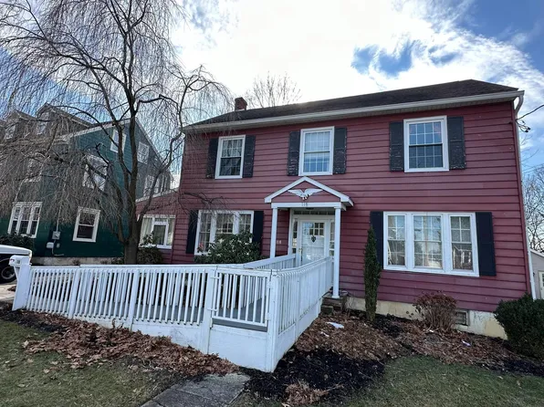 118 Cumberland Ave, Shippensburg, PA 17257