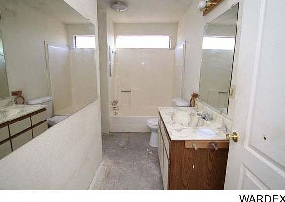 3rd image of 7605 N Rancho Vista Dr