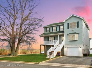 406 Beach View Ave, Union Beach, NJ 07735