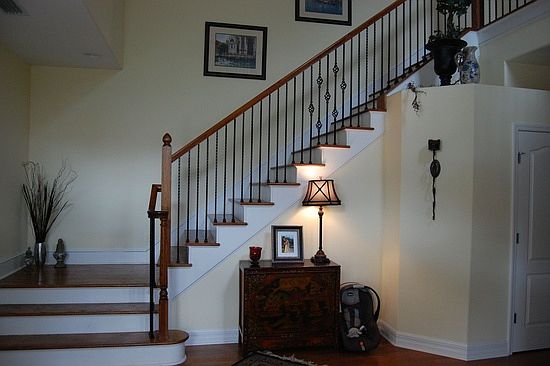 Grand wood stairs