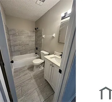 3 bed, $1,400 — Photo 3