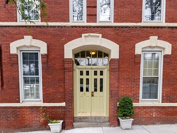 2nd image of 35 Chestnut St APT 2