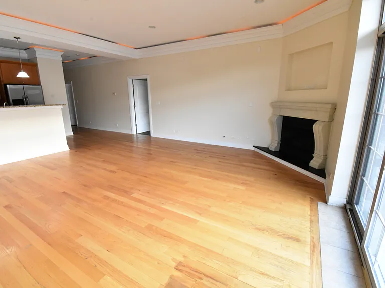 4518 N Kedzie Ave #3C — Photo 3