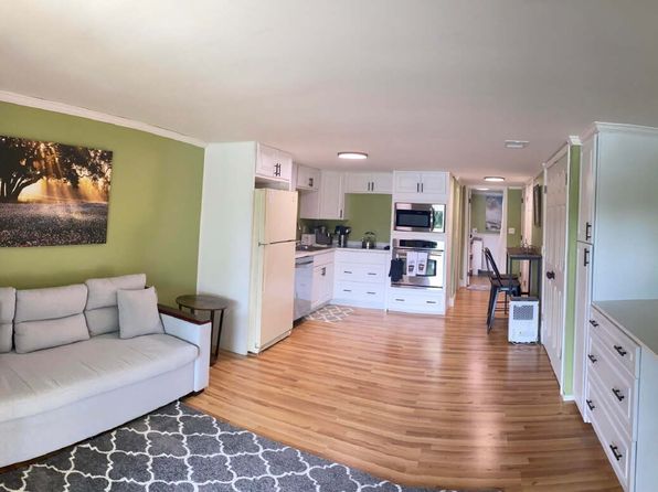 6 Lakeshore Ct Unit 97