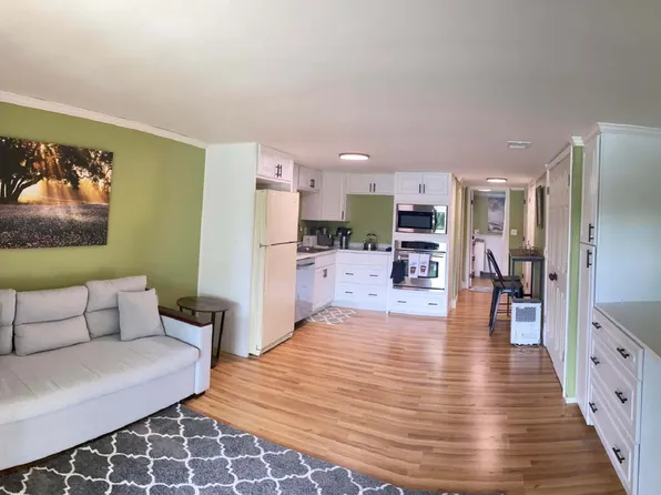 6 Lakeshore Ct, Crossville, TN