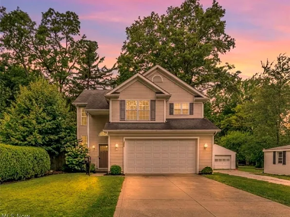 7088 Victoria Dr, Mentor, OH 44060