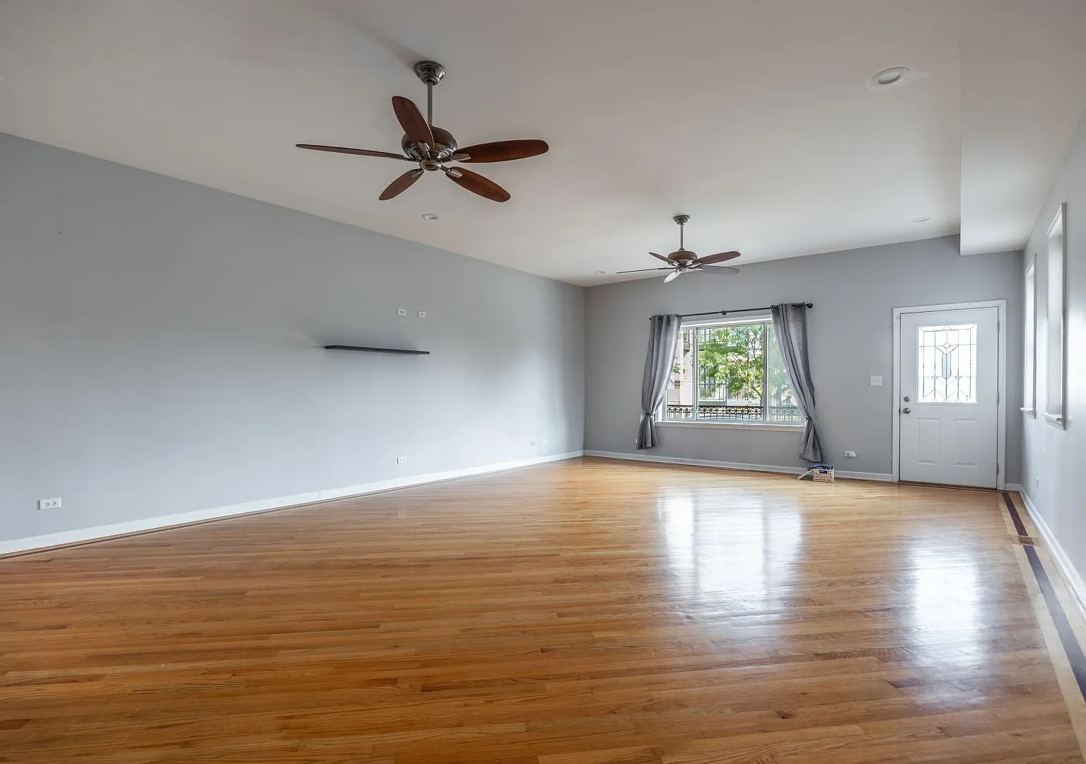 4 bed, 3.5 bath, 2900 sqft, $6,100 — Photo 1