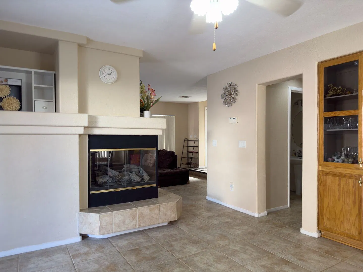 3-Bedroom Home with Loft & 2-Car Garage Mission Palm — Photo 4