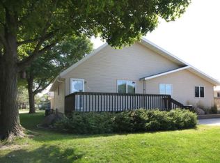 507 5th St SW, Montgomery, MN 56069