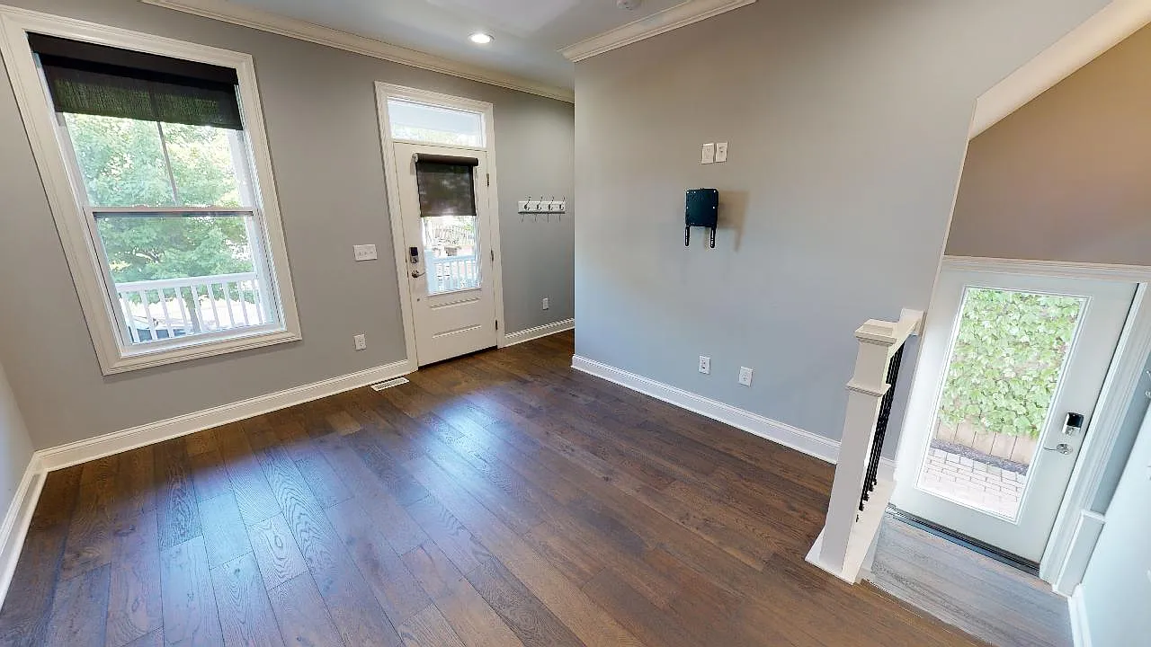 3 bed, 4.5 bath, 1913 sqft, $3,495 — Photo 3