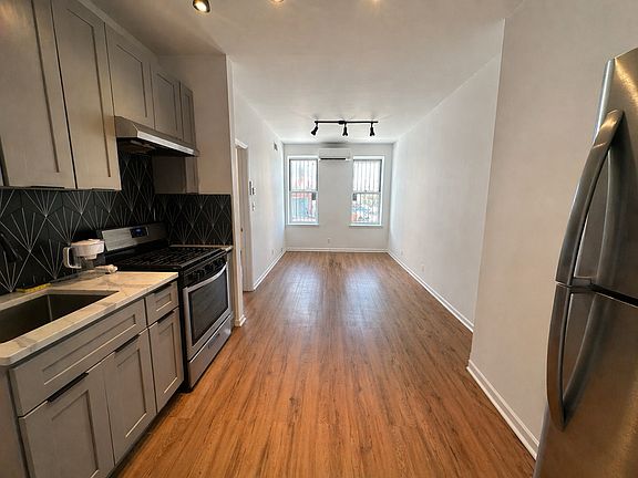 2nd image of 2509 Avenue U #2R