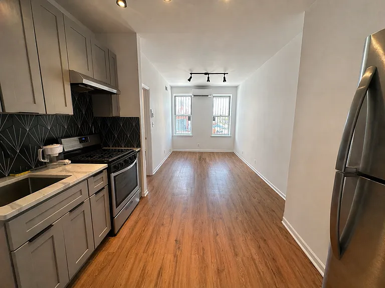 2509 Avenue U #2R — Photo 2