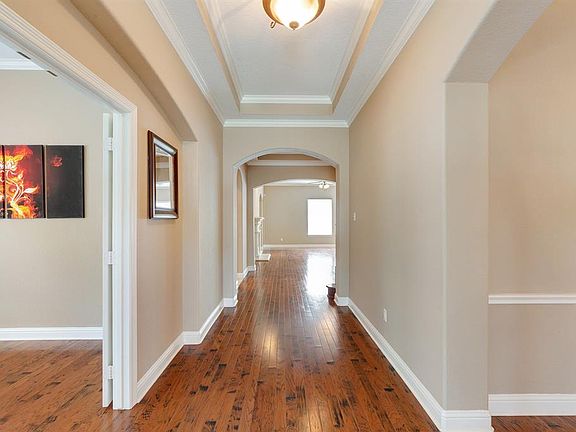 3rd image of 2507 Westerlake Dr