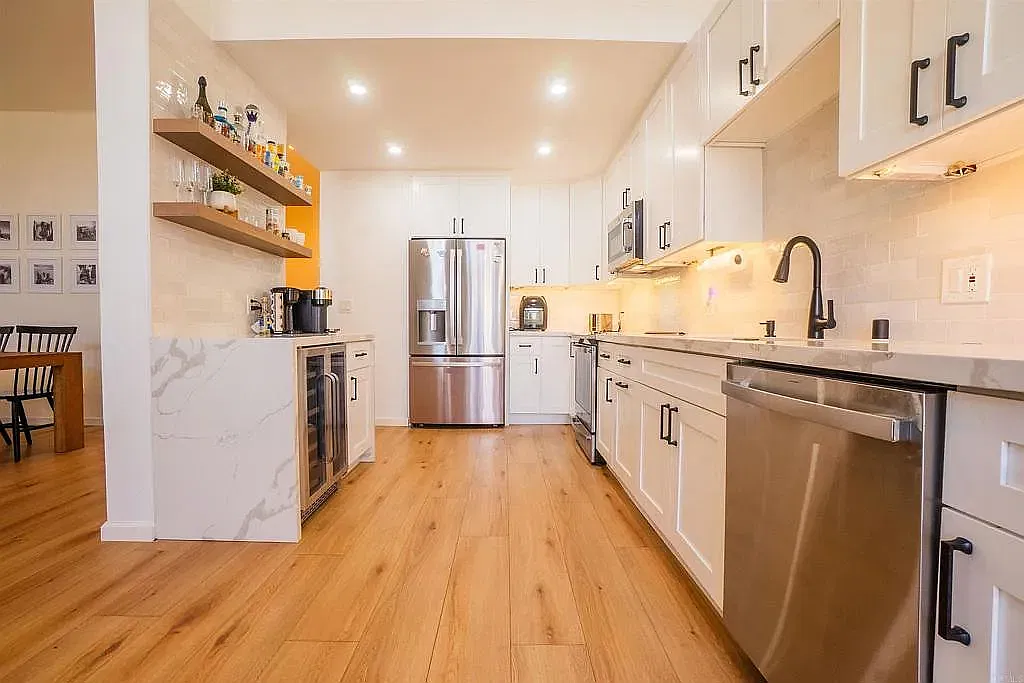 3 bed, 1280 sqft, $4,000 — Photo 1