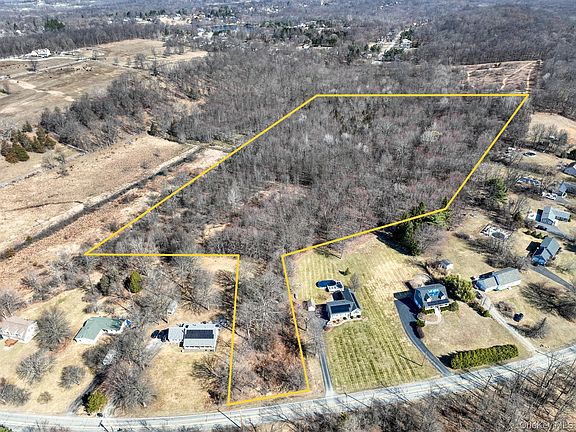 3rd image of Guinea Hill Road